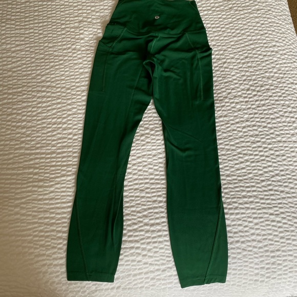 Lululemon leggings with pockets - Picture 3 of 5